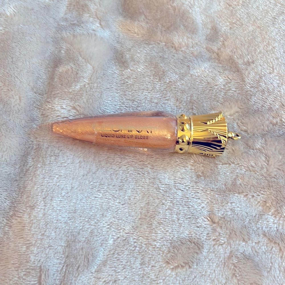 illuminati liquid luxe lipgloss - Enlightenment
